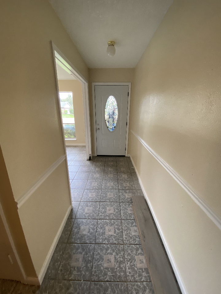 103 S Queens Dr